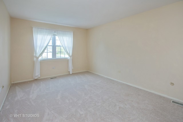 26 Willow Cir, Cary, IL 60013 photo 4