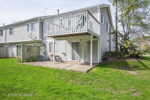 26 Willow Cir, Cary, IL 60013 photo 8