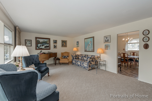533 Countryside Dr, Wheaton, IL 60187 photo 3