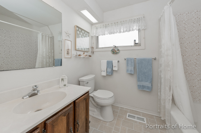 533 Countryside Dr, Wheaton, IL 60187 photo 10
