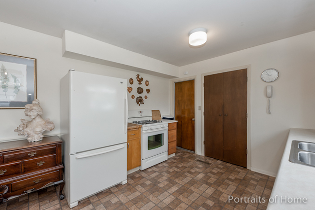 533 Countryside Dr, Wheaton, IL 60187 photo 5