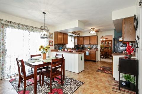 85 Decker Dr, Cary, IL 60013 photo 3