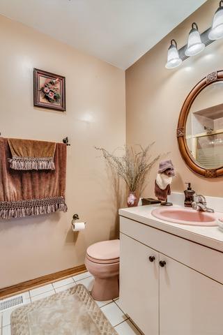 111 E Brookfield Ave, Mount Prospect, IL 60056 photo 20