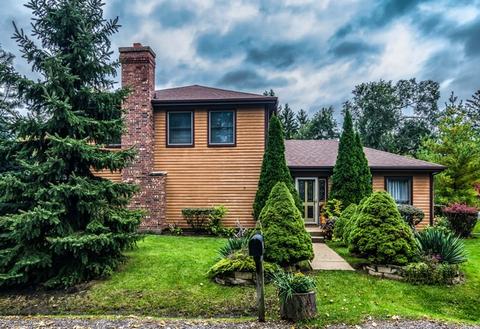111 E Brookfield Ave, Mount Prospect, IL 60056 photo 2