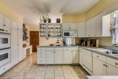 111 E Brookfield Ave, Mount Prospect, IL 60056 photo 9