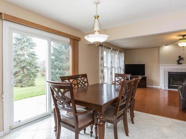 215 Windsor Dr, Bartlett, IL 60103 photo 10