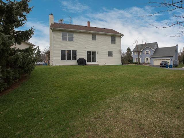 215 Windsor Dr, Bartlett, IL 60103 photo 24