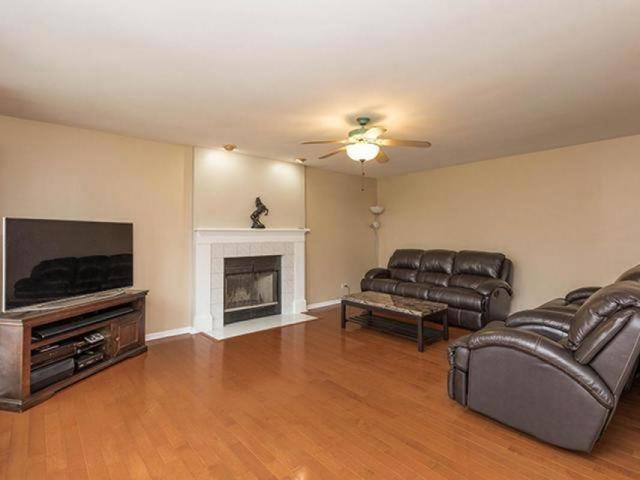 215 Windsor Dr, Bartlett, IL 60103 photo 13