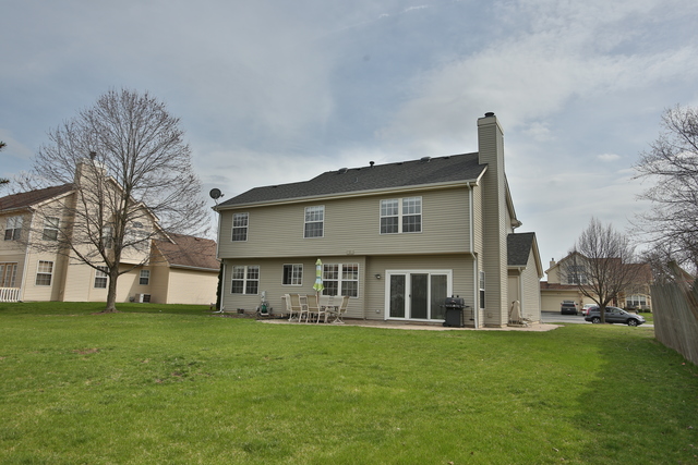 917 Brompton Cir, Bolingbrook, IL 60440 photo 3