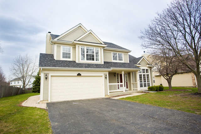 917 Brompton Cir, Bolingbrook, IL 60440 photo 2
