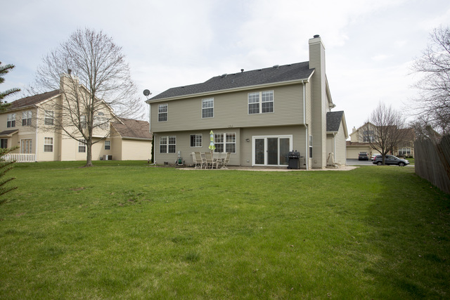 917 Brompton Cir, Bolingbrook, IL 60440 photo 4
