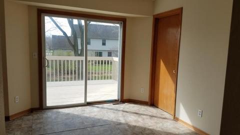 11117 Downing Ln, Roscoe, IL 61073 photo 3