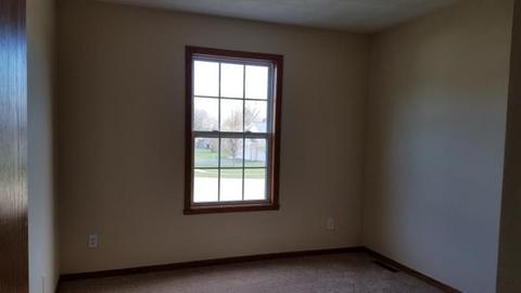 11117 Downing Ln, Roscoe, IL 61073 photo 9