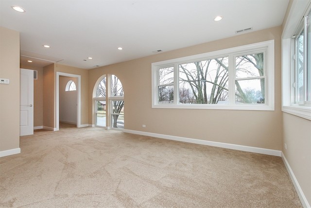 100 N Grant Dr, Addison, IL 60101 photo 5