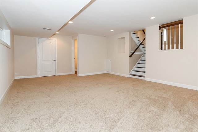 100 N Grant Dr, Addison, IL 60101 photo 4