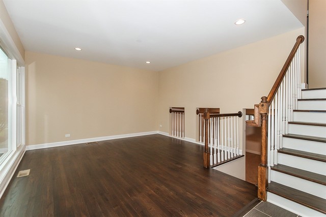 100 N Grant Dr, Addison, IL 60101 photo 8