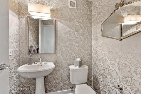 250 E Pearson St #2101, Chicago, IL 60611 photo 16