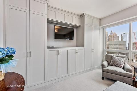 250 E Pearson St #2101, Chicago, IL 60611 photo 12