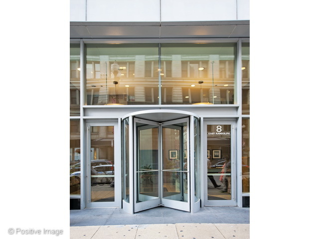8 E Randolph St #2504, Chicago, IL 60601 photo 2