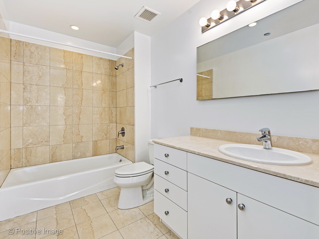 8 E Randolph St #2504, Chicago, IL 60601 photo 16