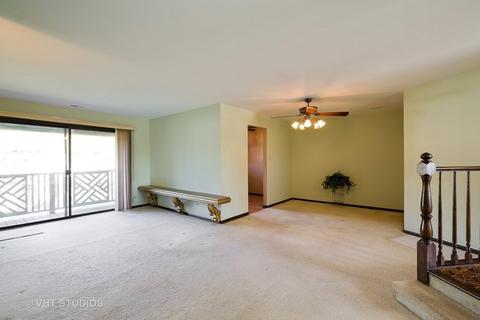 835 Sheldon Ct #B, Wheaton, IL 60189 photo 4