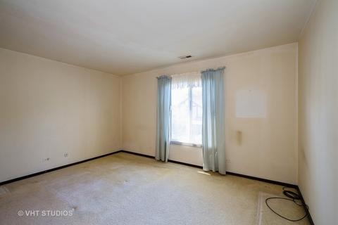 835 Sheldon Ct #B, Wheaton, IL 60189 photo 8