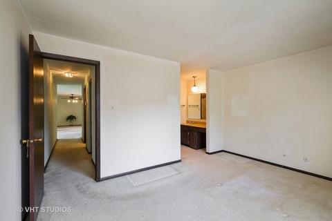 835 Sheldon Ct #B, Wheaton, IL 60189 photo 6