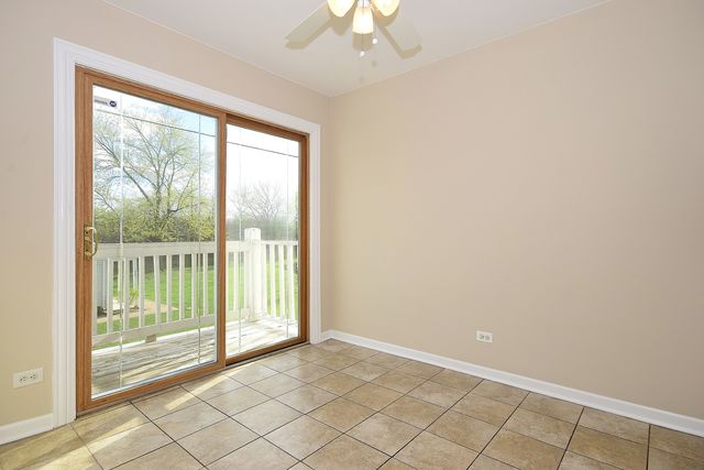 190 Elizabeth Ct #D, Bartlett, IL 60103 photo 11
