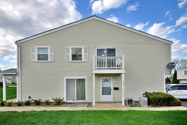 190 Elizabeth Ct #D, Bartlett, IL 60103 photo 1