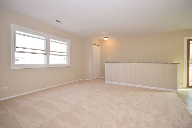190 Elizabeth Ct #D, Bartlett, IL 60103 photo 4