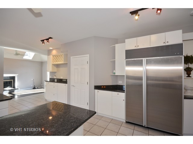 1130 Preserve Trl, Bartlett, IL 60103 photo 8