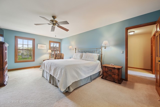 2062 Middleton Dr, Wheaton, IL 60189 photo 7