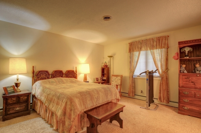 610 Devon Dr, Saint Joseph, IL 61873 photo 3