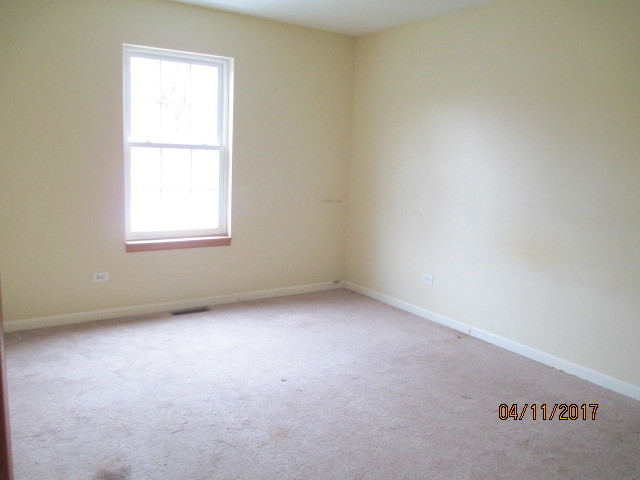 511 Northlake Rd, Lakemoor, IL 60051 photo 6
