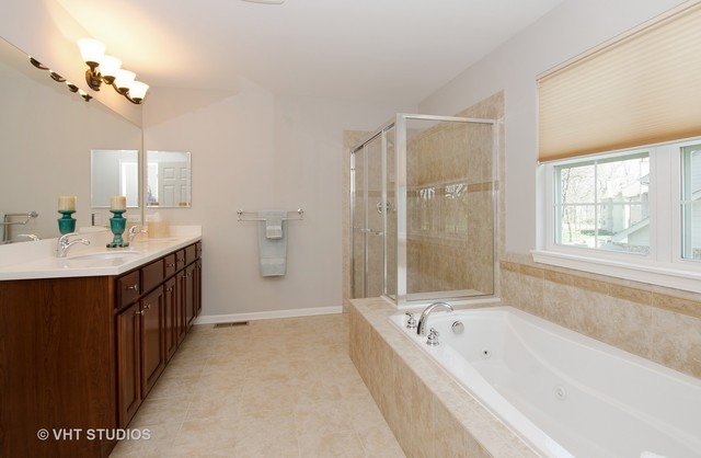 1695 Pondview Dr, Hoffman Estates, IL 60192 photo 14