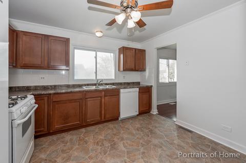 244 Mccook Ct, Bartlett, IL 60103 photo 5