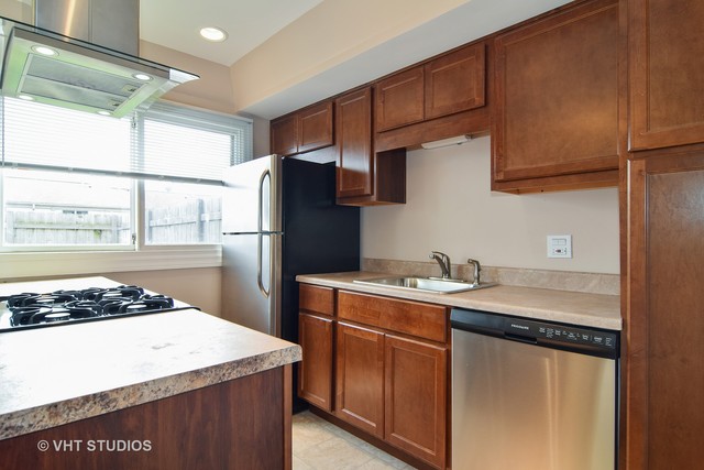 1799 Sessions Walk, Hoffman Estates, IL 60169 photo 4
