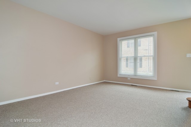 1799 Sessions Walk, Hoffman Estates, IL 60169 photo 3