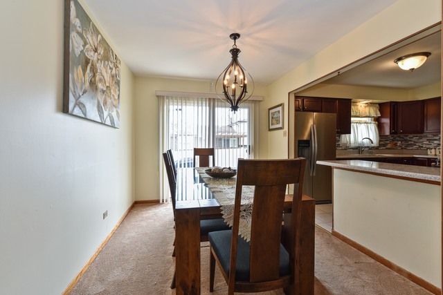 6055 Spring Ln, Matteson, IL 60443 photo 3