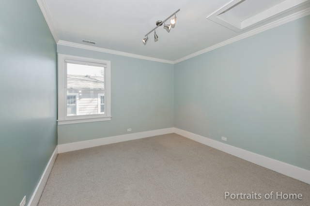 911 N Cross St, Wheaton, IL 60187 photo 18