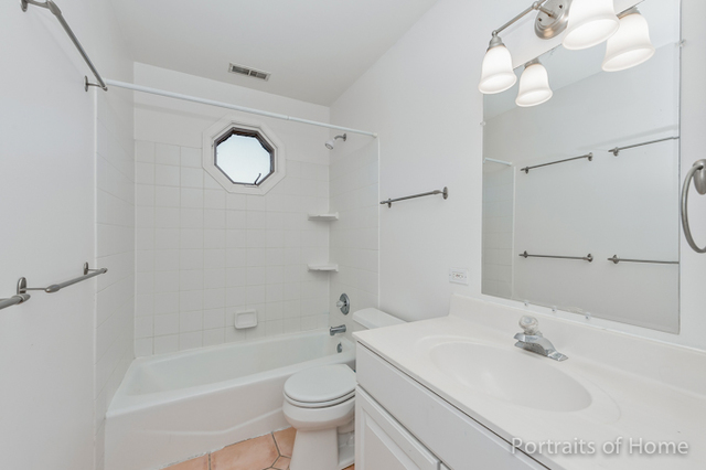 911 N Cross St, Wheaton, IL 60187 photo 17