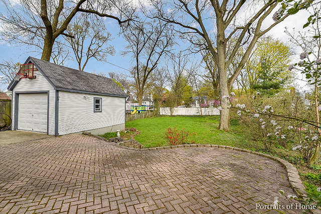 911 N Cross St, Wheaton, IL 60187 photo 24