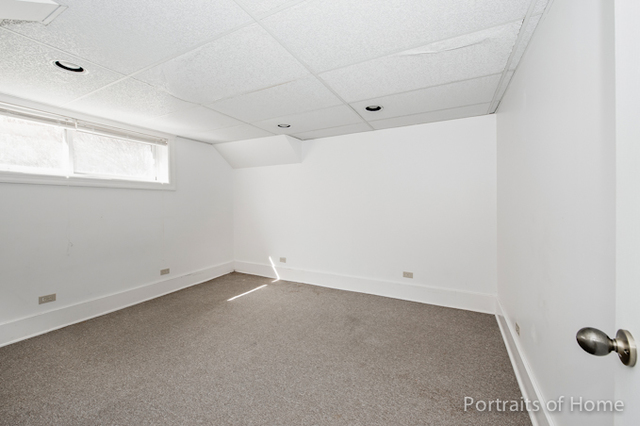 911 N Cross St, Wheaton, IL 60187 photo 12