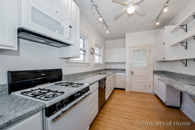 911 N Cross St, Wheaton, IL 60187 photo 9