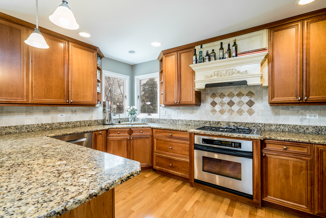 15534 S Robin Ct, Plainfield, IL 60544 photo 8