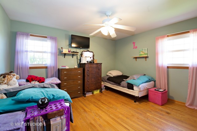 160 E Crestview Ave, Elmhurst, IL 60126 photo 9