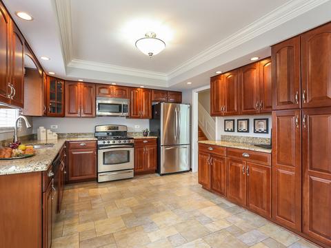 1307 E Prairie Ave, Wheaton, IL 60187 photo 9