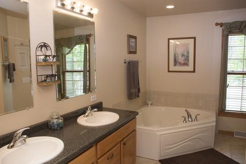 8463 Walnut Dr, Morrison, IL 61270 photo 12