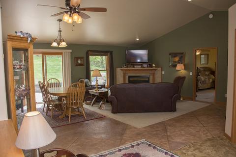 8463 Walnut Dr, Morrison, IL 61270 photo 6