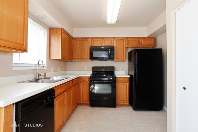 21241 W Covington Dr, Plainfield, IL 60544 photo 4